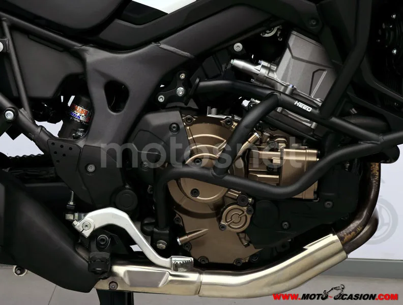 Honda CRF1000L Africa Twin - Vista 5