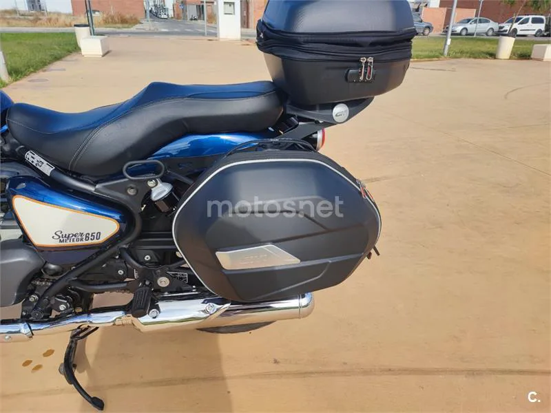 Royal Enfield Super Meteor 650 - Vista 10