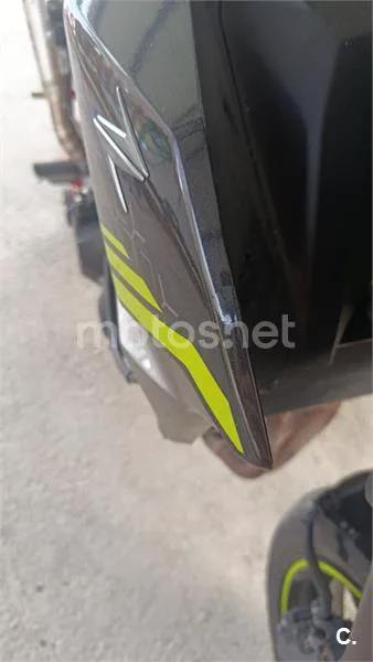 Kawasaki Z900 - Vista 12