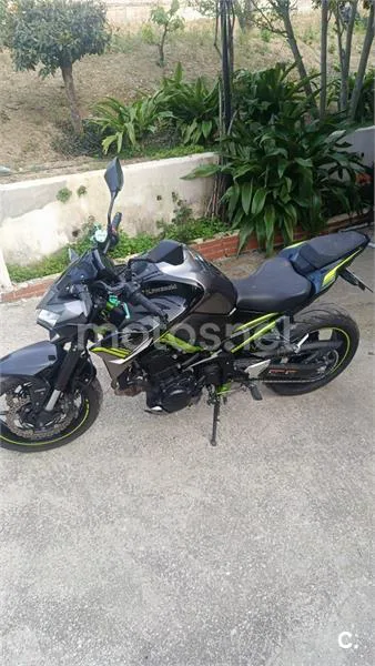 Kawasaki Z900 - Vista 6