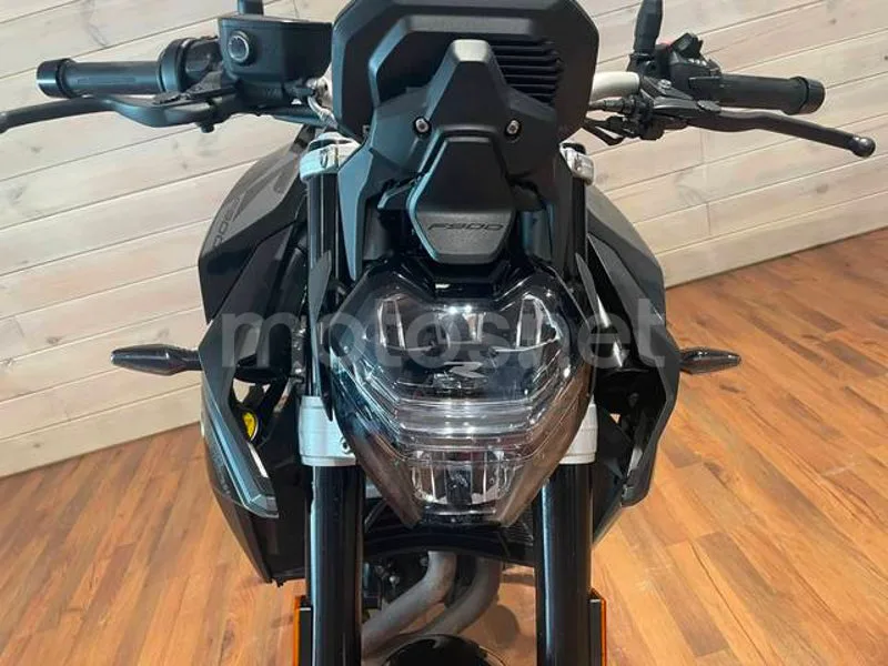 BMW F 900 R - Vista 10