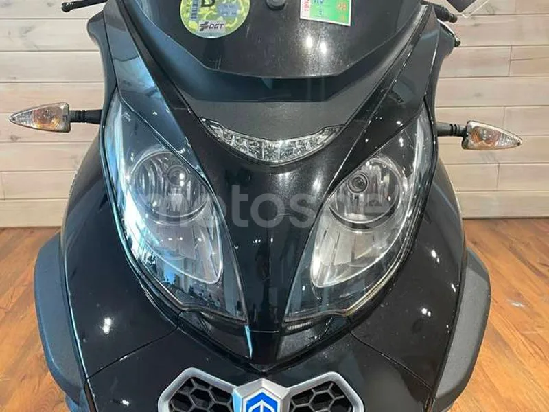 Piaggio MP3 - Vista 10