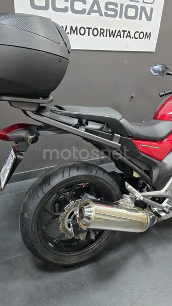 Honda NC750S - Vista 4