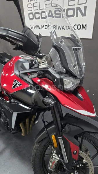 Triumph Tiger 900 - Vista 4