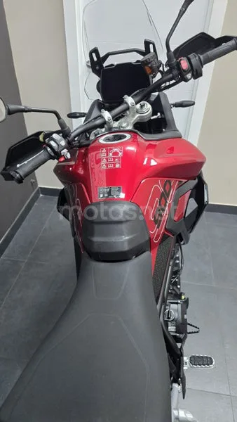 Triumph Tiger 900 - Vista 8