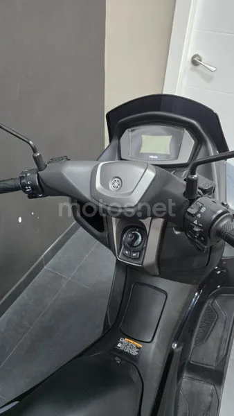 Yamaha NMAX - Vista 5