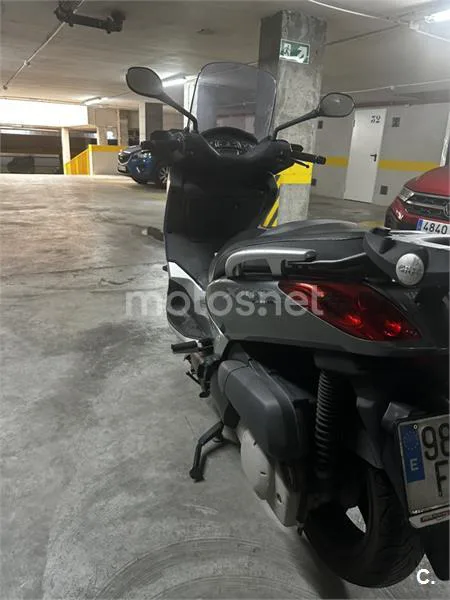 Yamaha XMAX 250 - Vista 3