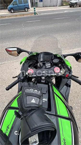 Kawasaki Ninja ZX-10RR - Vista 6