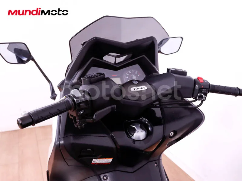 Yamaha TMAX 530 - Vista 11