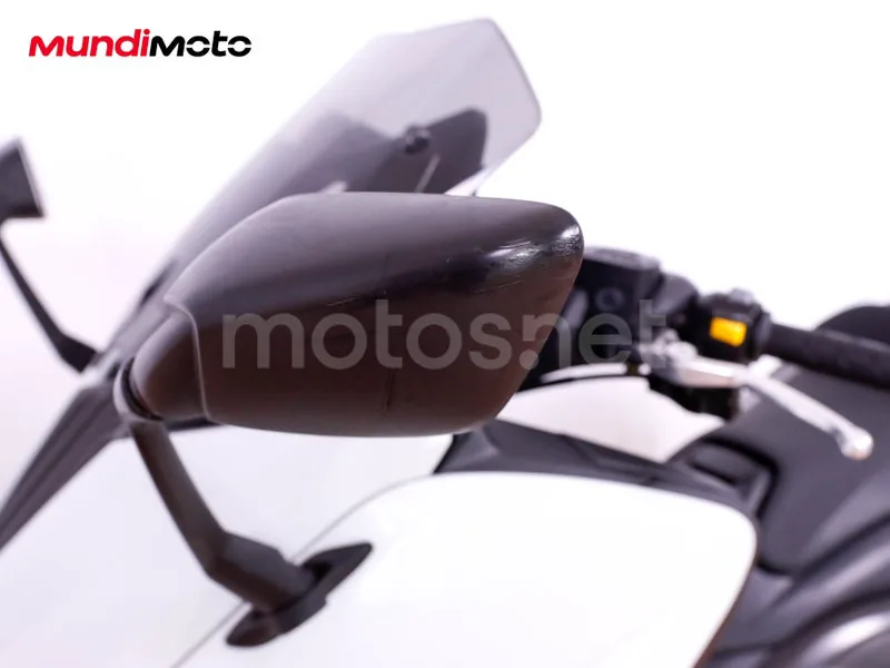 Yamaha TMAX 530 - Vista 18