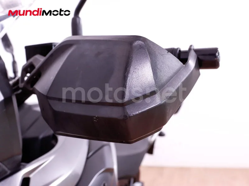 Suzuki V-Strom 1000 - Vista 28