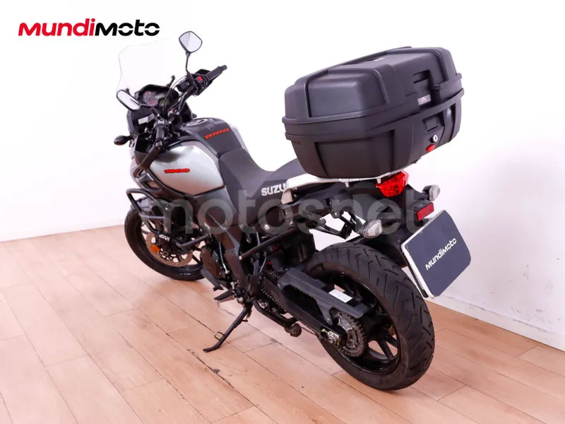 Suzuki V-Strom 1000 - Vista 8