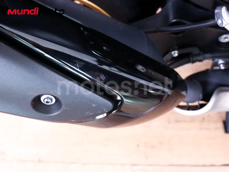 Yamaha TMAX - Vista 19