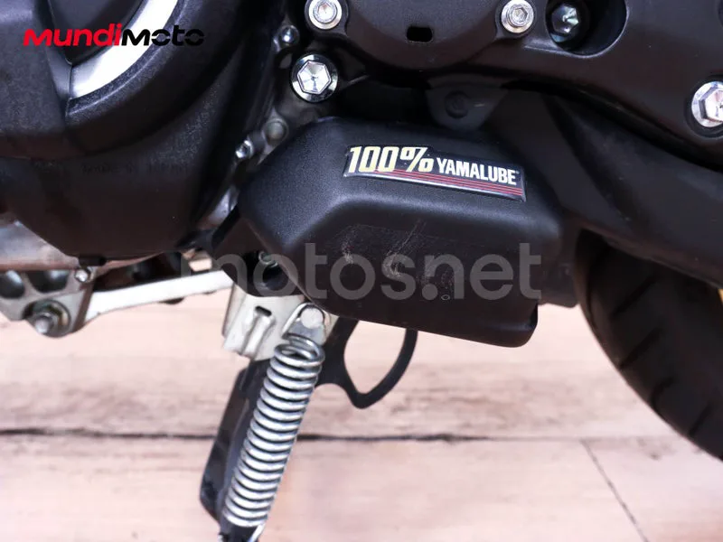Yamaha TMAX - Vista 22