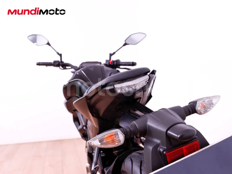 Yamaha MT-125 - Vista 9