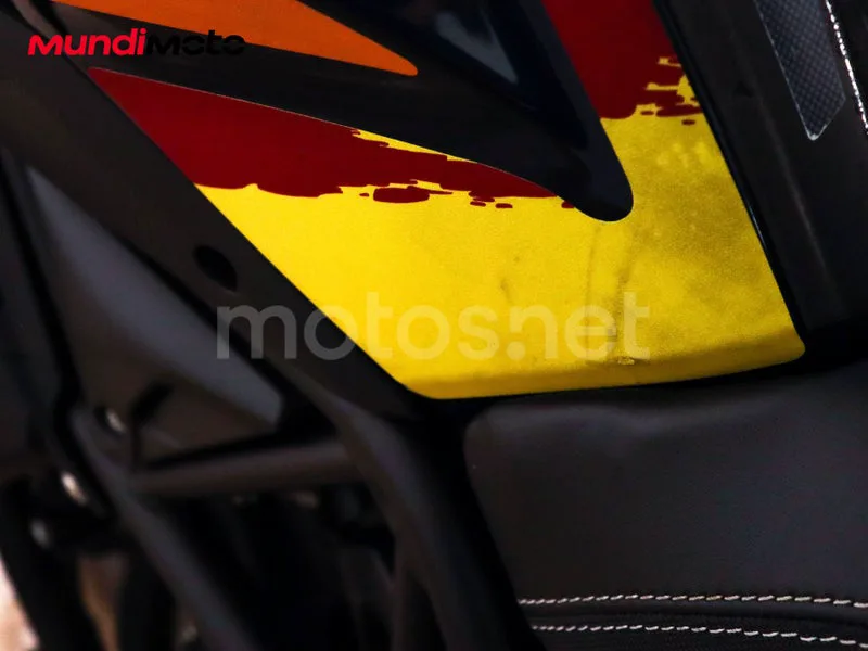 Benelli TRK 502 - Vista 18