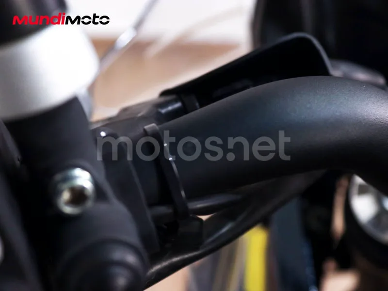 Benelli TRK 502 - Vista 22
