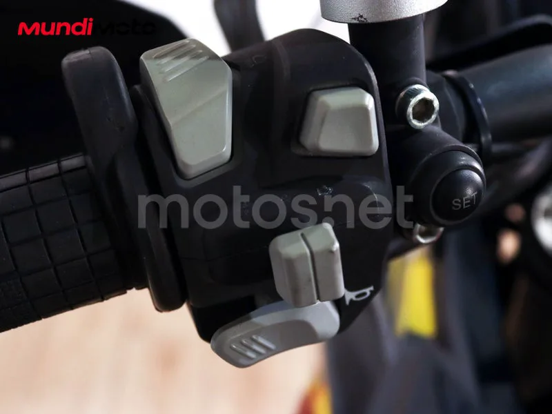 Benelli TRK 502 - Vista 23