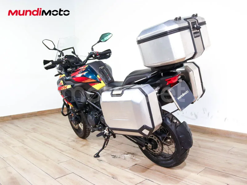 Benelli TRK 502 - Vista 8