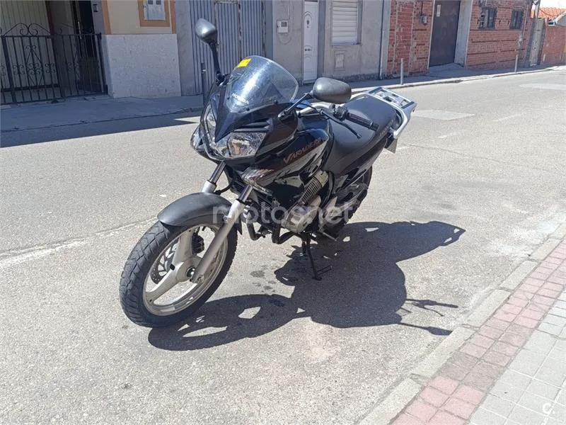 Honda XL125V Varadero - Vista 3