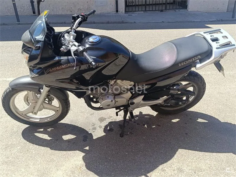 Honda XL125V Varadero - Vista 4
