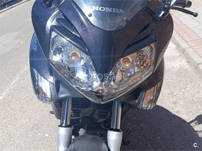 Honda XL125V Varadero - Vista 5