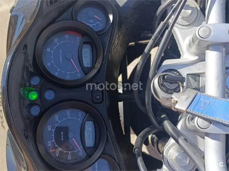 Honda XL125V Varadero - Vista 6