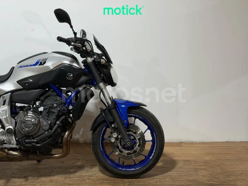 Yamaha MT-07 - Vista 4