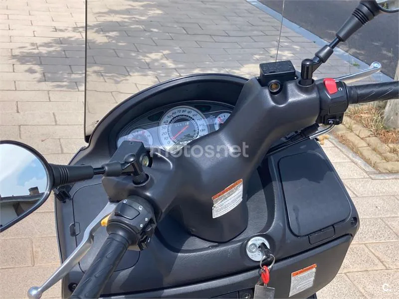 Suzuki Burgman 125 - Vista 4
