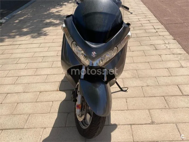 Suzuki Burgman 125 - Vista 6