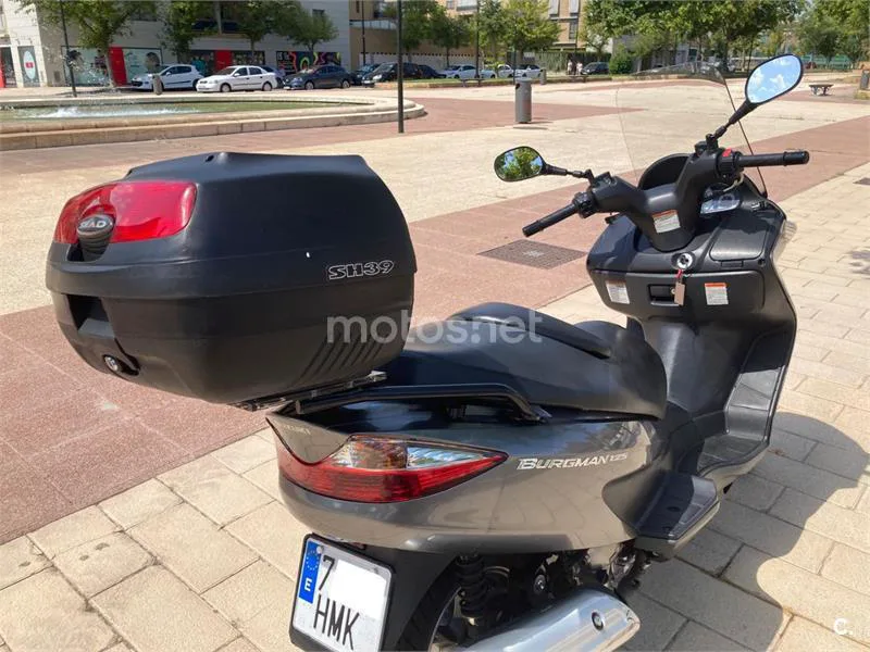 Suzuki Burgman 125 - Vista 8