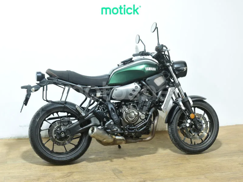 Yamaha XSR700 - Vista 10