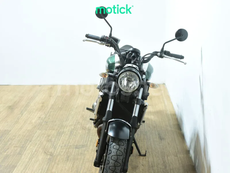 Yamaha XSR700 - Vista 11