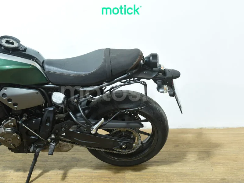 Yamaha XSR700 - Vista 9
