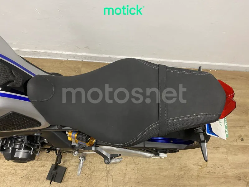 Yamaha MT-09 - Vista 6