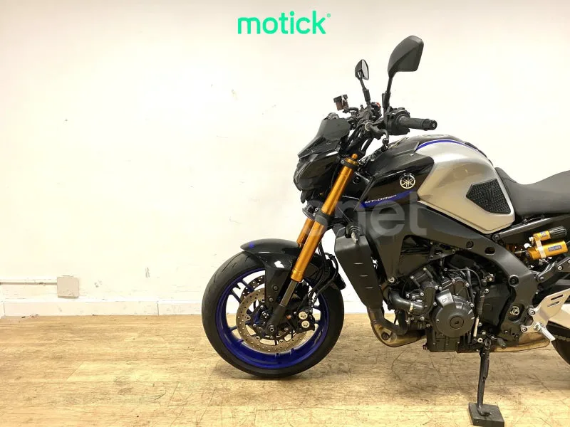 Yamaha MT-09 - Vista 8
