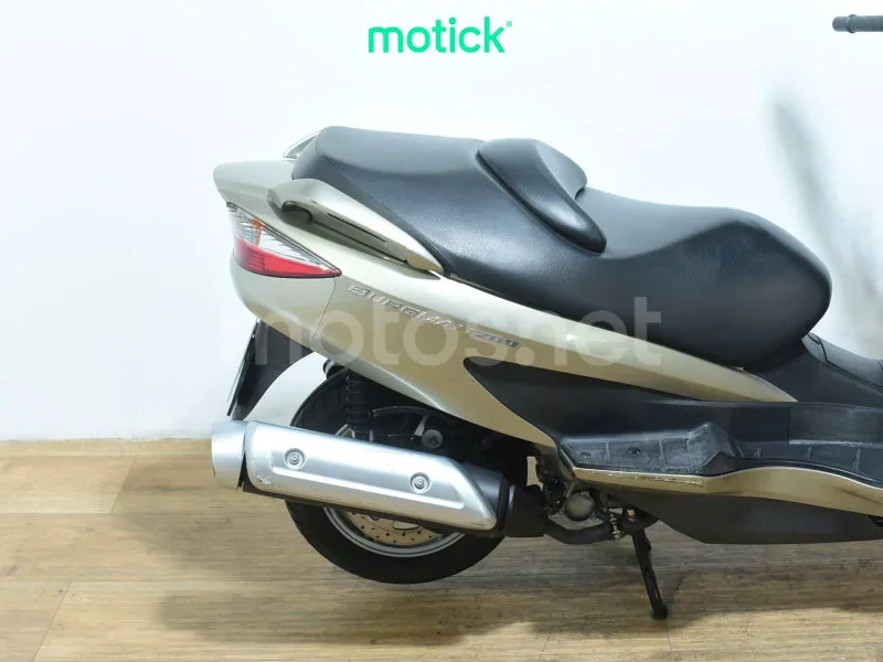 Suzuki Burgman 200 - Vista 3