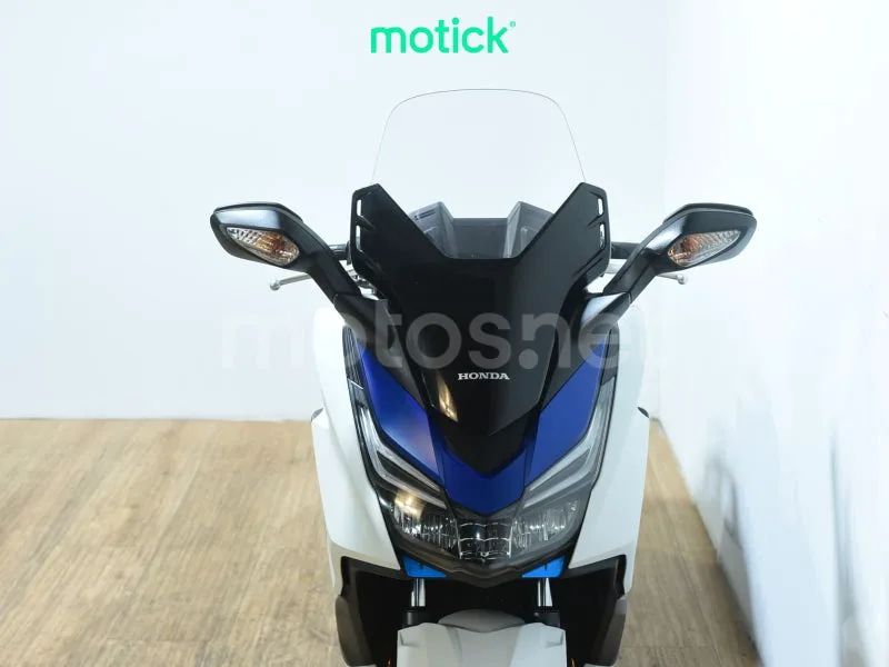 Honda Forza 125 - Vista 11