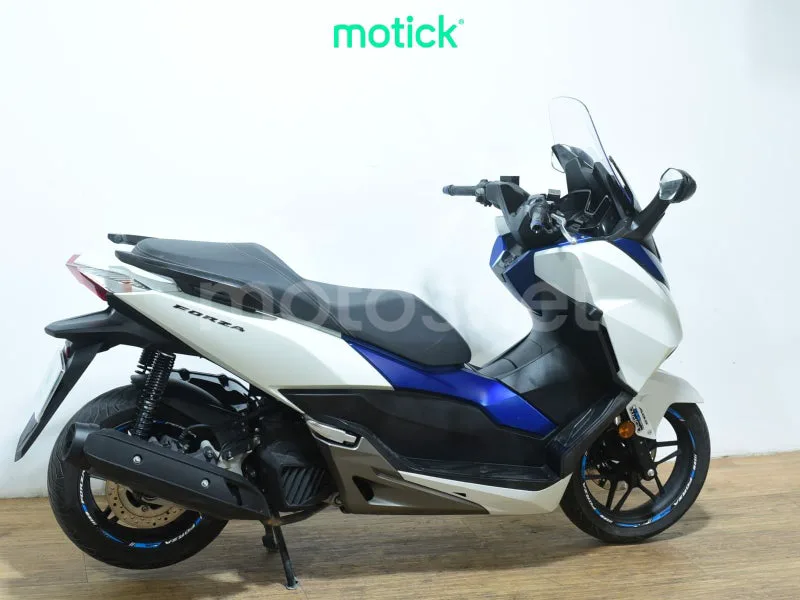 Honda Forza 125 - Vista 10