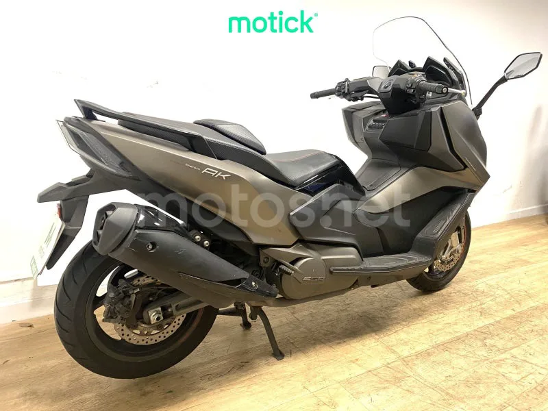 Kymco AK 550 - Vista 9