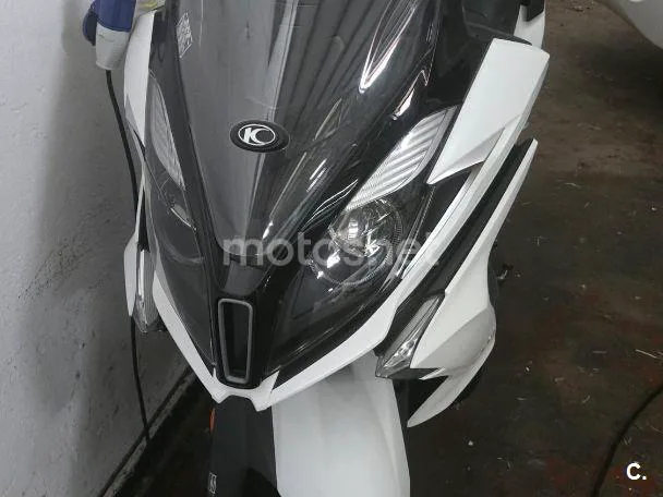 Kymco Super Dink 350 - Vista 3