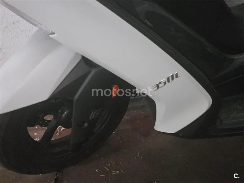 Kymco Super Dink 350 - Vista 4