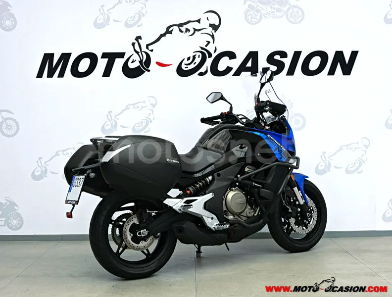 CFMOTO 650MT - Vista 3
