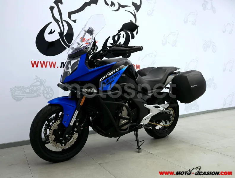 CFMOTO 650MT - Vista 8