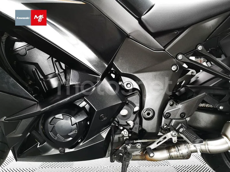 Kawasaki Z1000 SX - Vista 23