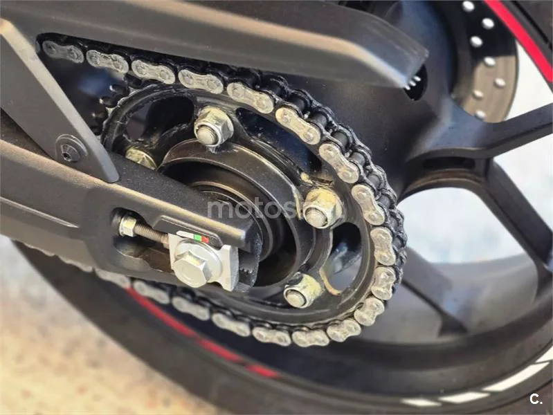 Honda CBR650R - Vista 15