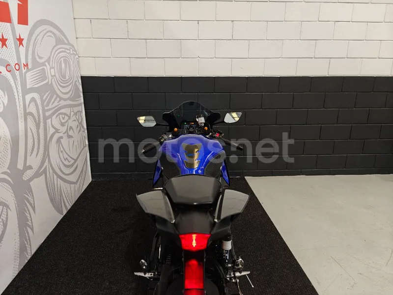 Yamaha YZF-R7 - Vista 12