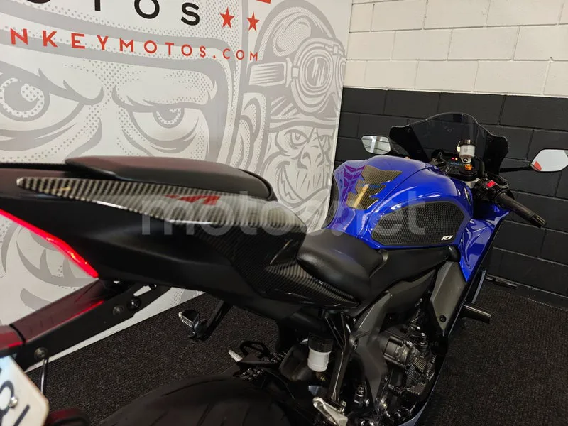 Yamaha YZF-R7 - Vista 14