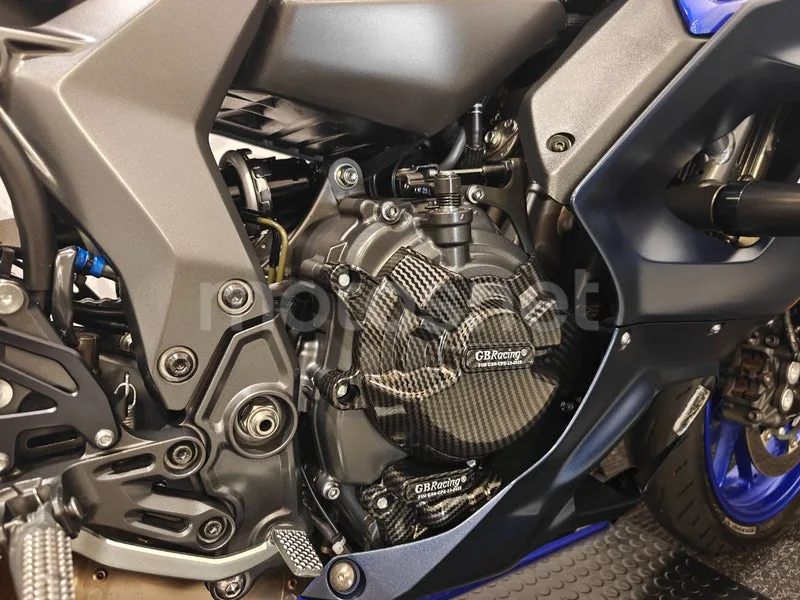 Yamaha YZF-R7 - Vista 15