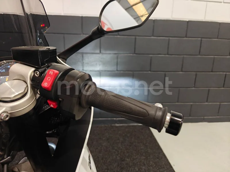 Triumph Daytona 660 - Vista 10